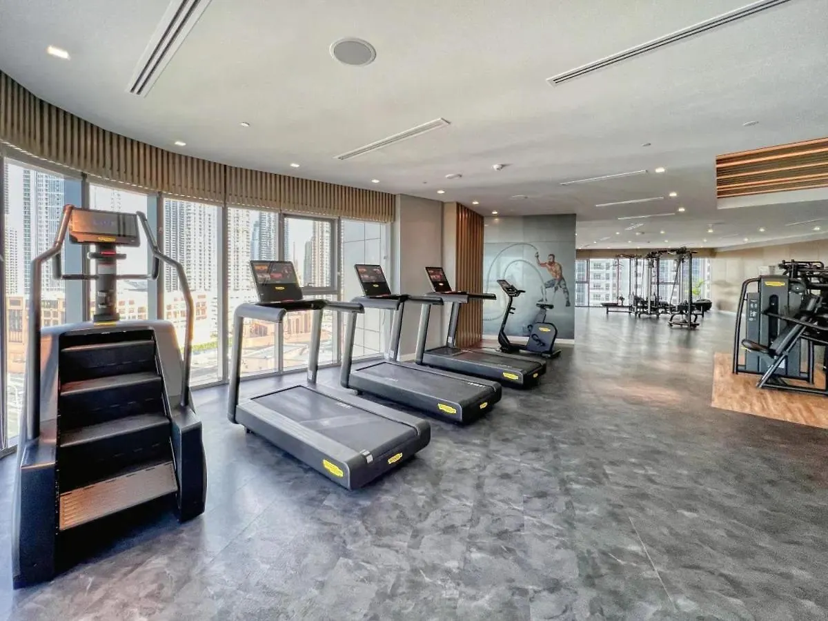 Appartamento Stunning Burj View - High Infinity Pool - Cozy 2Br Dubai