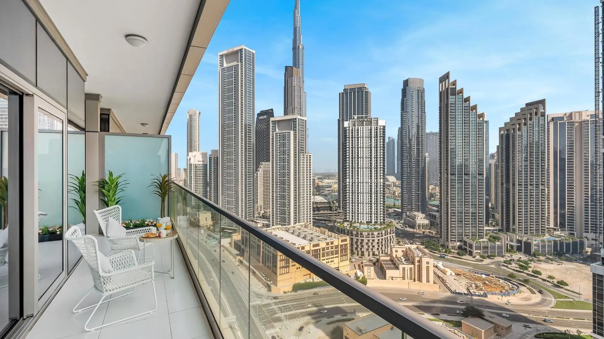 Appartamento Stunning Burj View - High Infinity Pool - Cozy 2Br Dubai Emirati Arabi Uniti