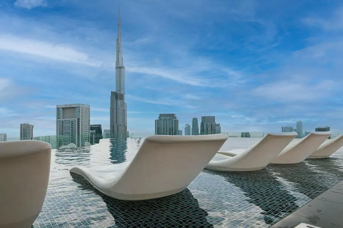 Appartamento Stunning Burj View - High Infinity Pool - Cozy 2Br Dubai 0*,