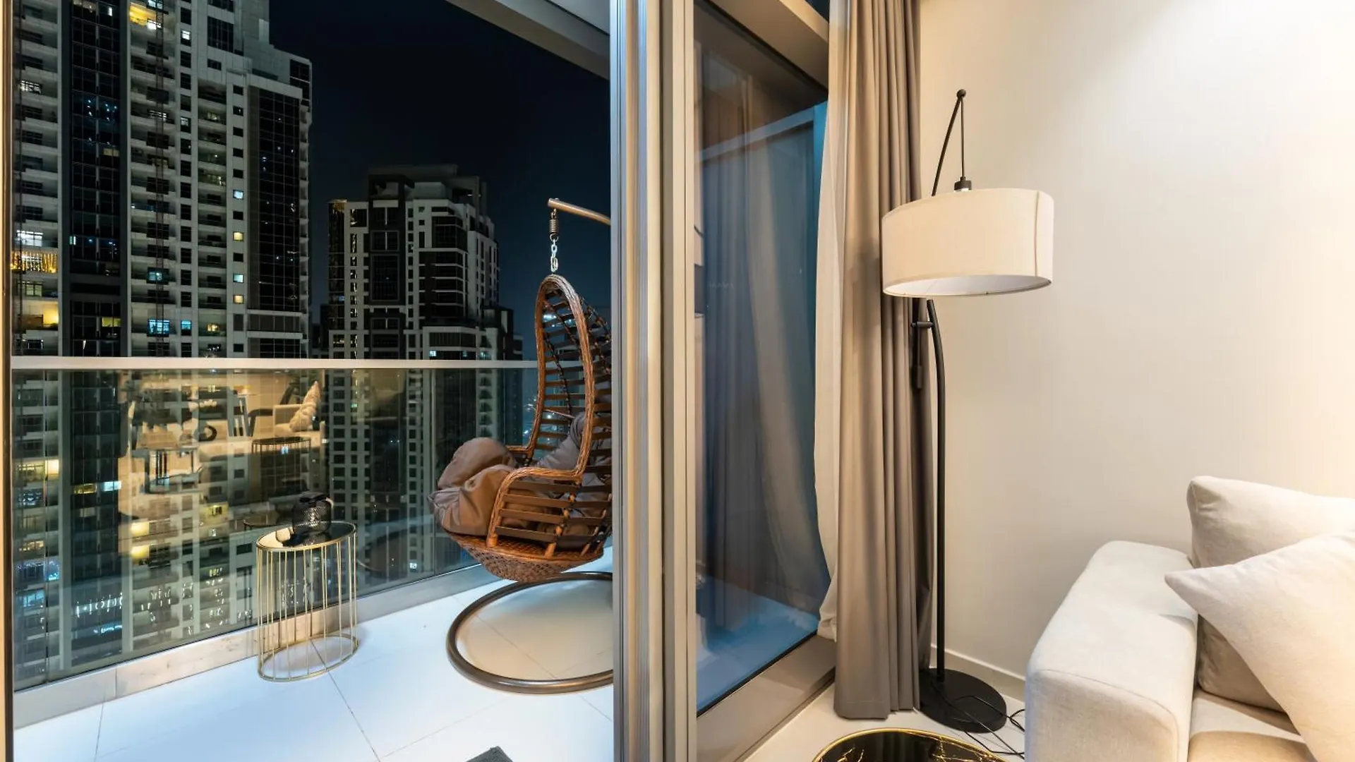 Stunning Burj View - High Infinity Pool - Cozy 2Br Apartment Dubai 0*,