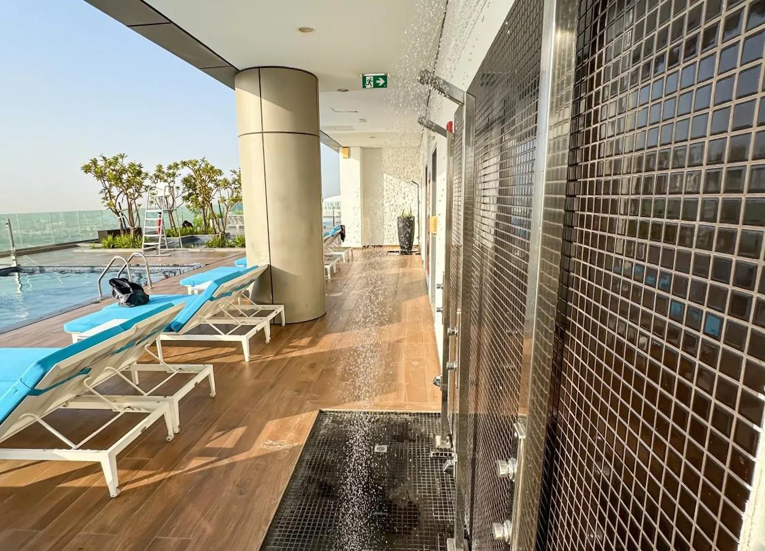 Stunning Burj View - High Infinity Pool - Cozy 2Br Apartment Dubai