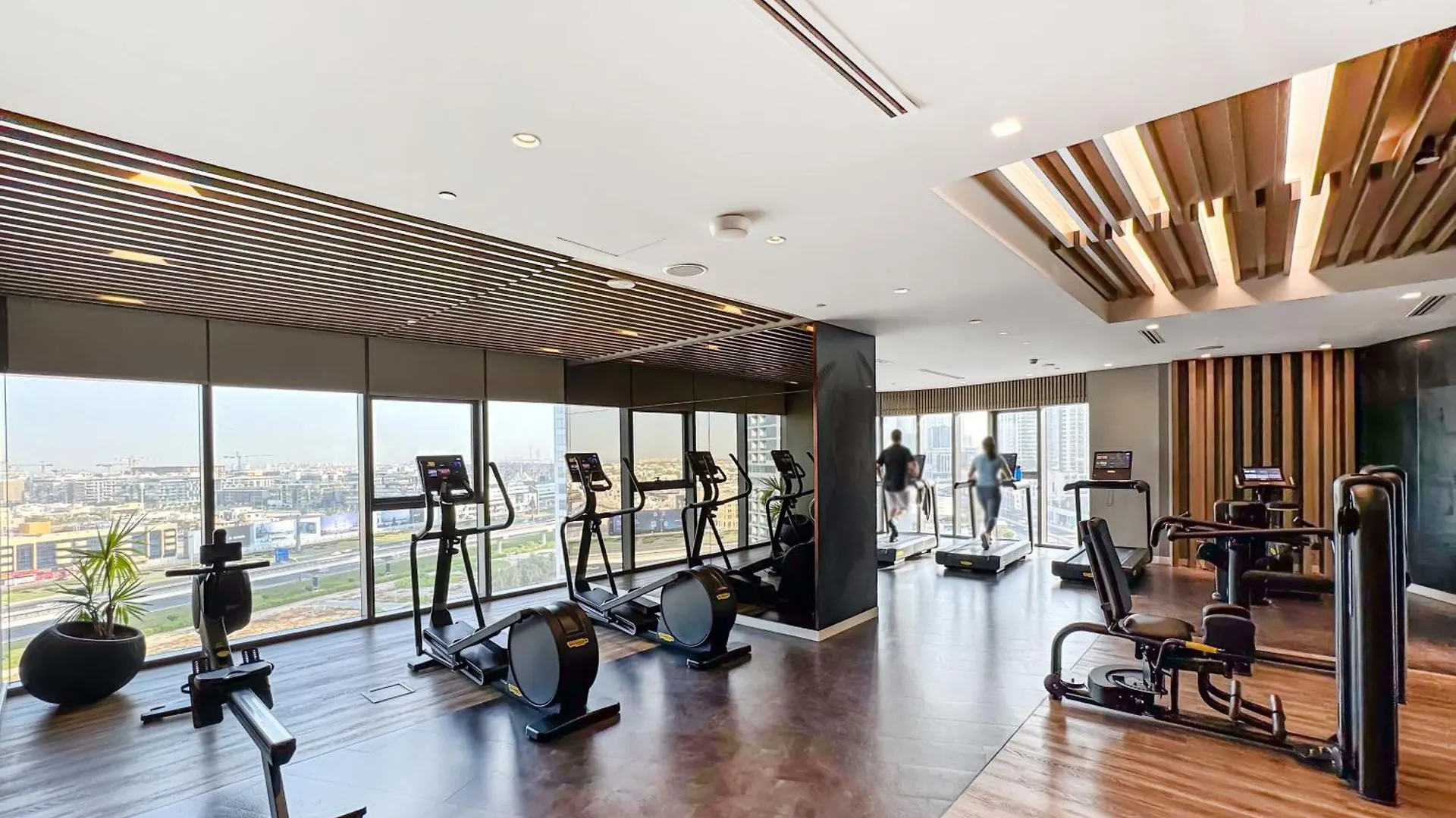 Stunning Burj View - High Infinity Pool - Cozy 2Br Apartment Dubai