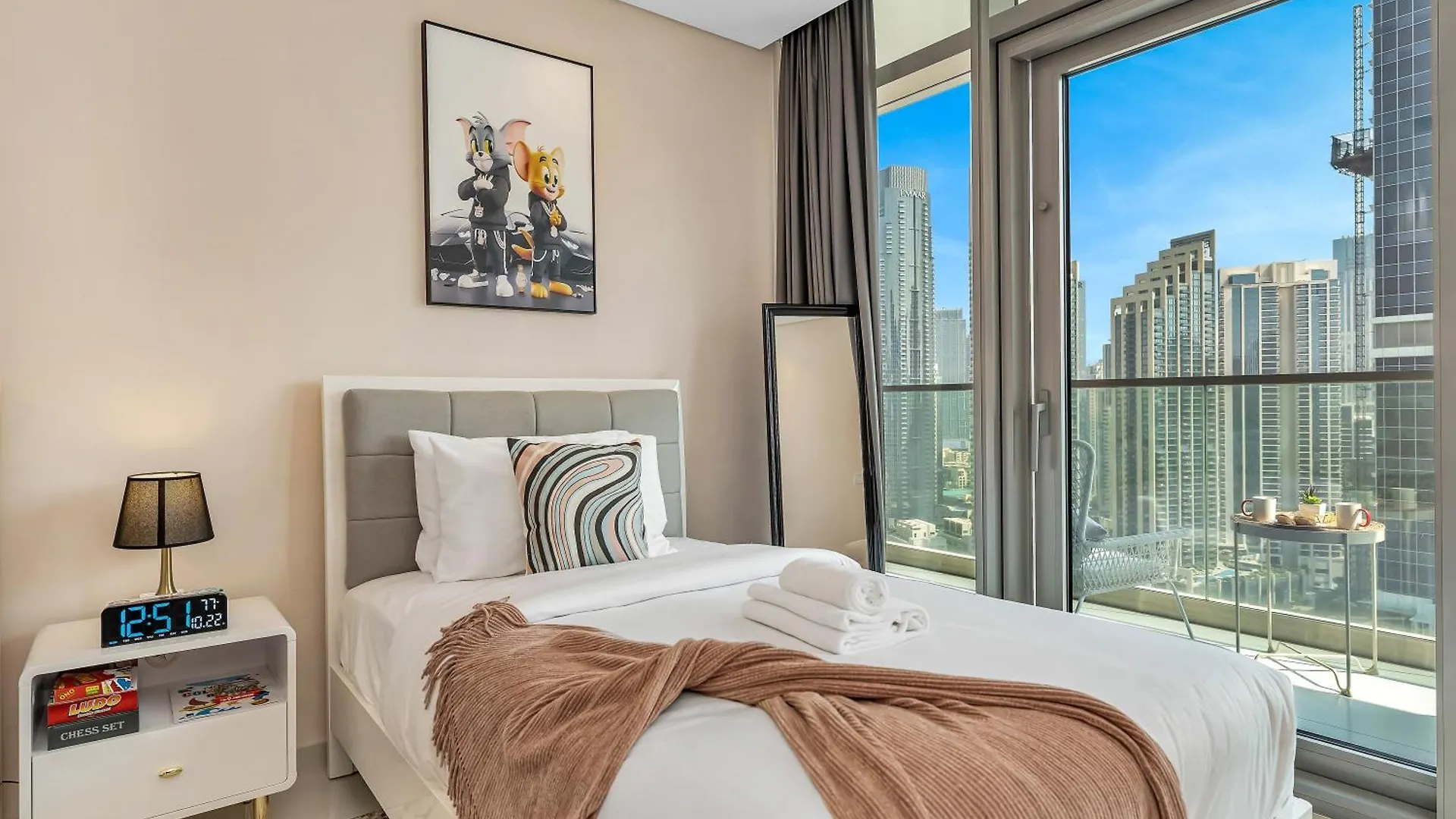Stunning Burj View - High Infinity Pool - Cozy 2Br Apartment Dubai 0*,  United Arab Emirates